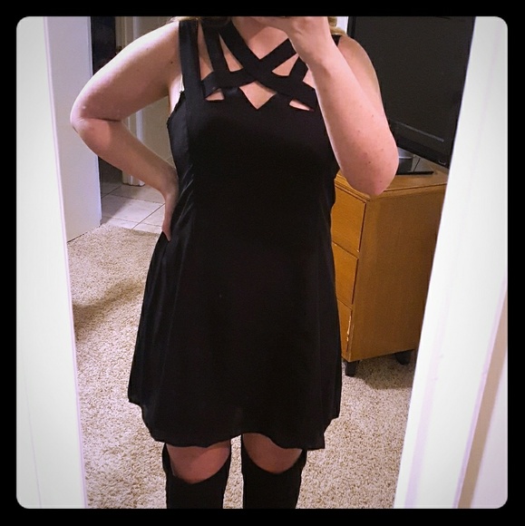 Black Dress - Picture 1 of 6